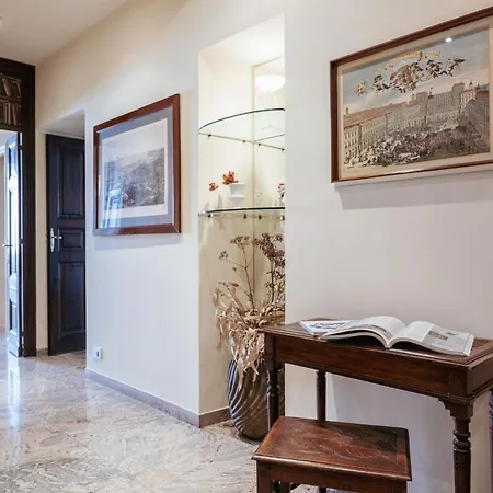 Eleganza Sabauda 120 Sqm Luxury Historical Flat Apartment Turin