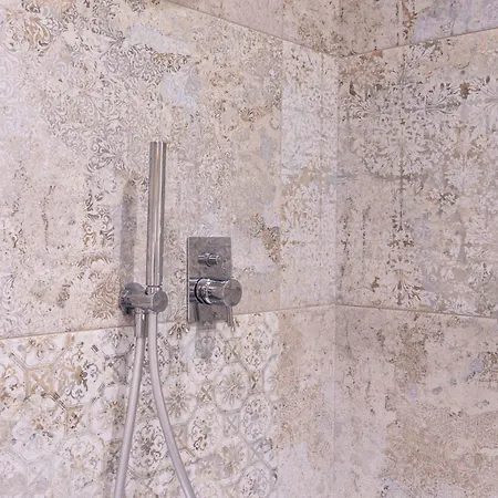 Eleganza Sabauda 120 Sqm Luxury Historical Flat Turim