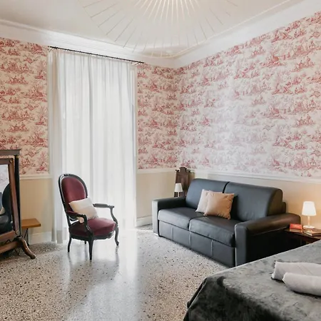 Eleganza Sabauda 120 Sqm Luxury Historical Flat Turin