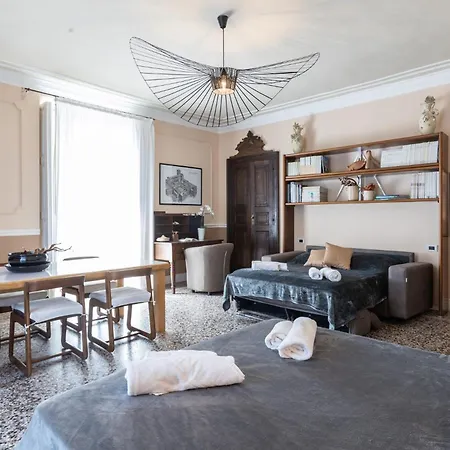 Apartmán Eleganza Sabauda 120 Sqm Luxury Historical Flat
