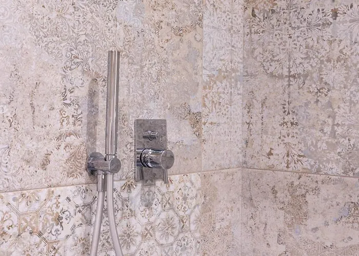 Eleganza Sabauda 120 Sqm Luxury Historical Flat Turín