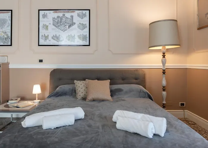 Appartamento Eleganza Sabauda 120 Sqm Luxury Historical Flat Torino