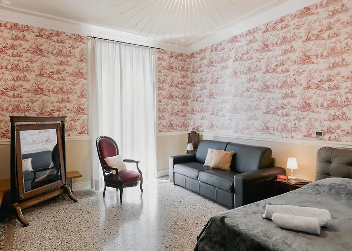 Eleganza Sabauda 120 Sqm Luxury Historical Flat Torino