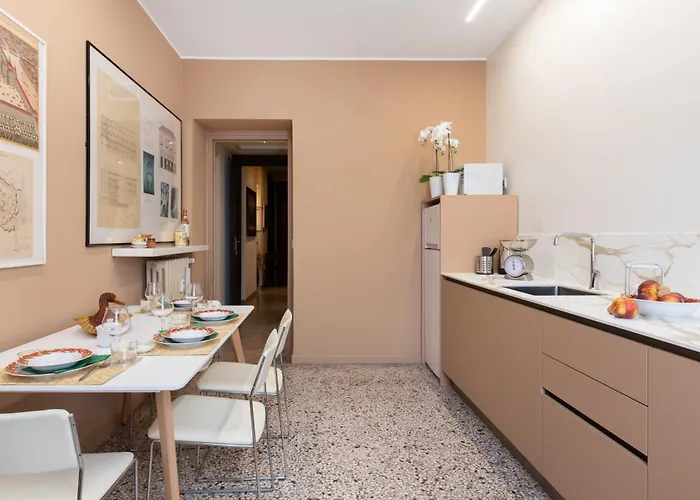 Eleganza Sabauda 120 Sqm Luxury Historical Flat Turín