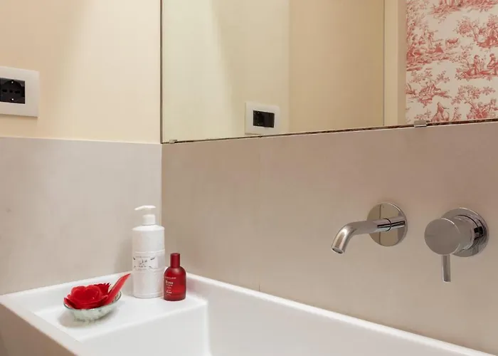 Eleganza Sabauda 120 Sqm Luxury Historical Flat Διαμέρισμα *