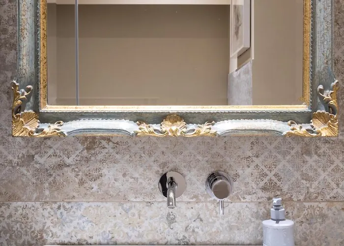 Διαμέρισμα Eleganza Sabauda 120 Sqm Luxury Historical Flat *